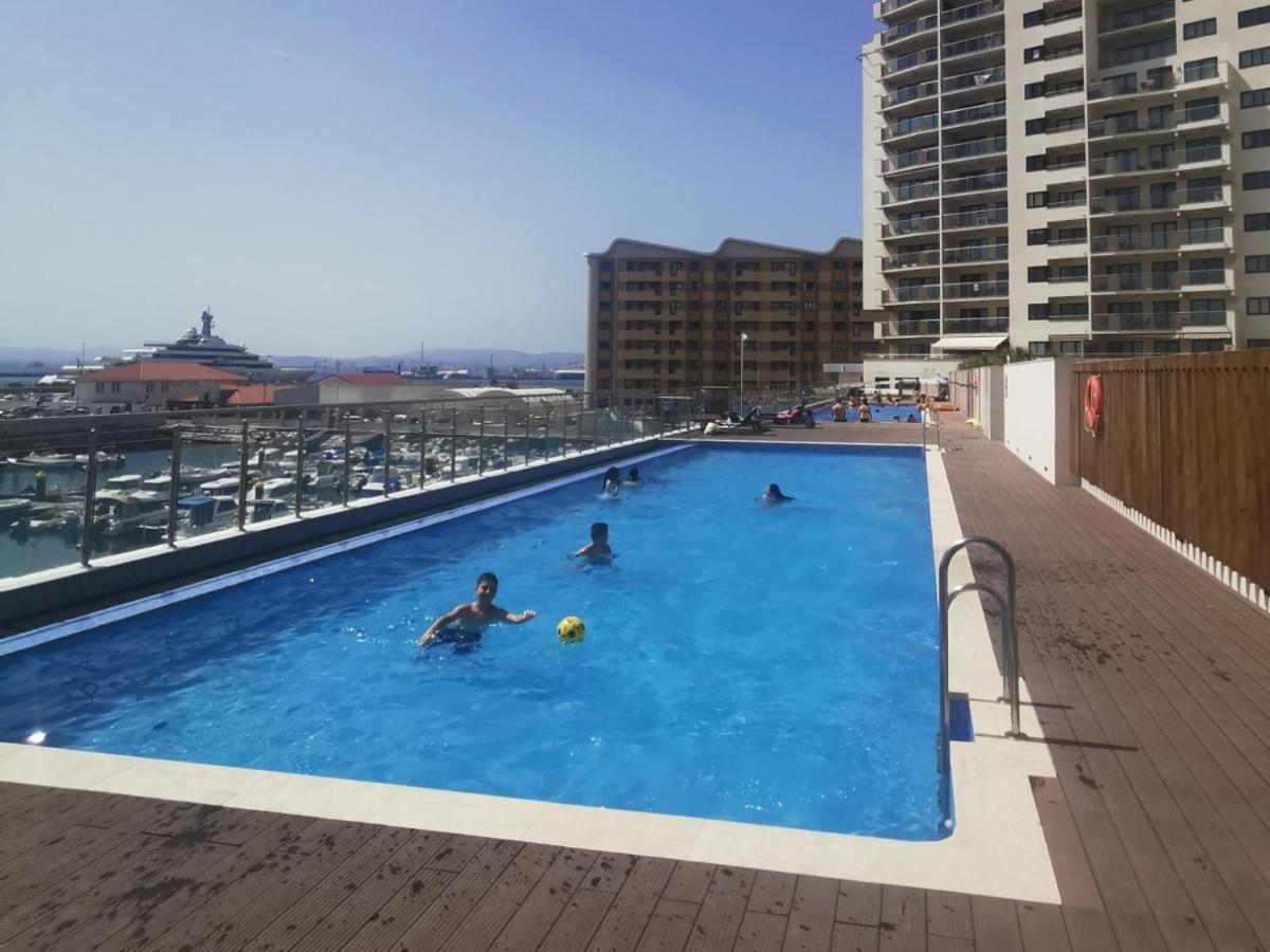 Kings Wharf Quay29 - Large Studio Apartment With 3 Pools - Gym - Rock Views - Holiday And Short Let Apartments In Γιβραλτάρ Εξωτερικό φωτογραφία
