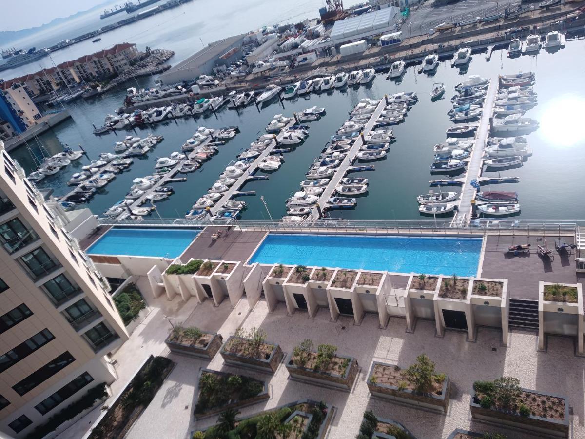 Kings Wharf Quay29 - Large Studio Apartment With 3 Pools - Gym - Rock Views - Holiday And Short Let Apartments In Γιβραλτάρ Εξωτερικό φωτογραφία