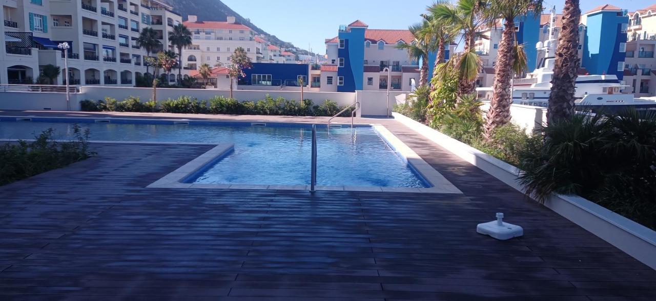 Kings Wharf Quay29 - Large Studio Apartment With 3 Pools - Gym - Rock Views - Holiday And Short Let Apartments In Γιβραλτάρ Εξωτερικό φωτογραφία