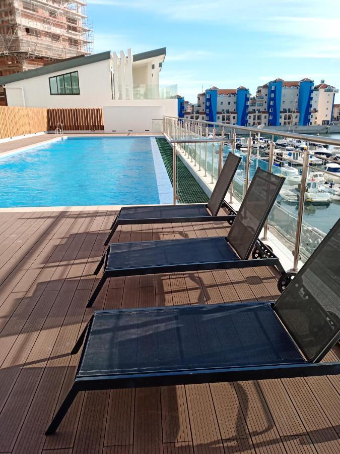 Kings Wharf Quay29 - Large Studio Apartment With 3 Pools - Gym - Rock Views - Holiday And Short Let Apartments In Γιβραλτάρ Εξωτερικό φωτογραφία