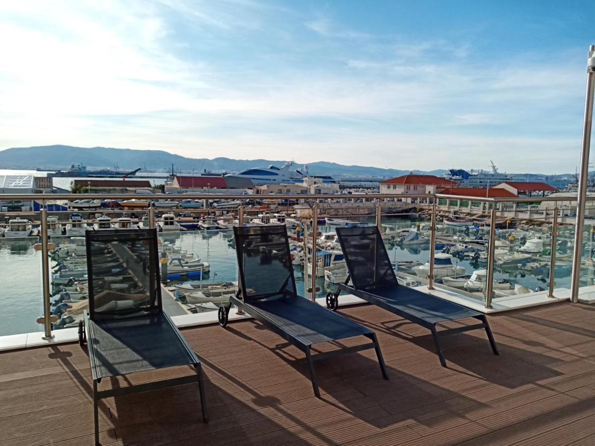 Kings Wharf Quay29 - Large Studio Apartment With 3 Pools - Gym - Rock Views - Holiday And Short Let Apartments In Γιβραλτάρ Εξωτερικό φωτογραφία