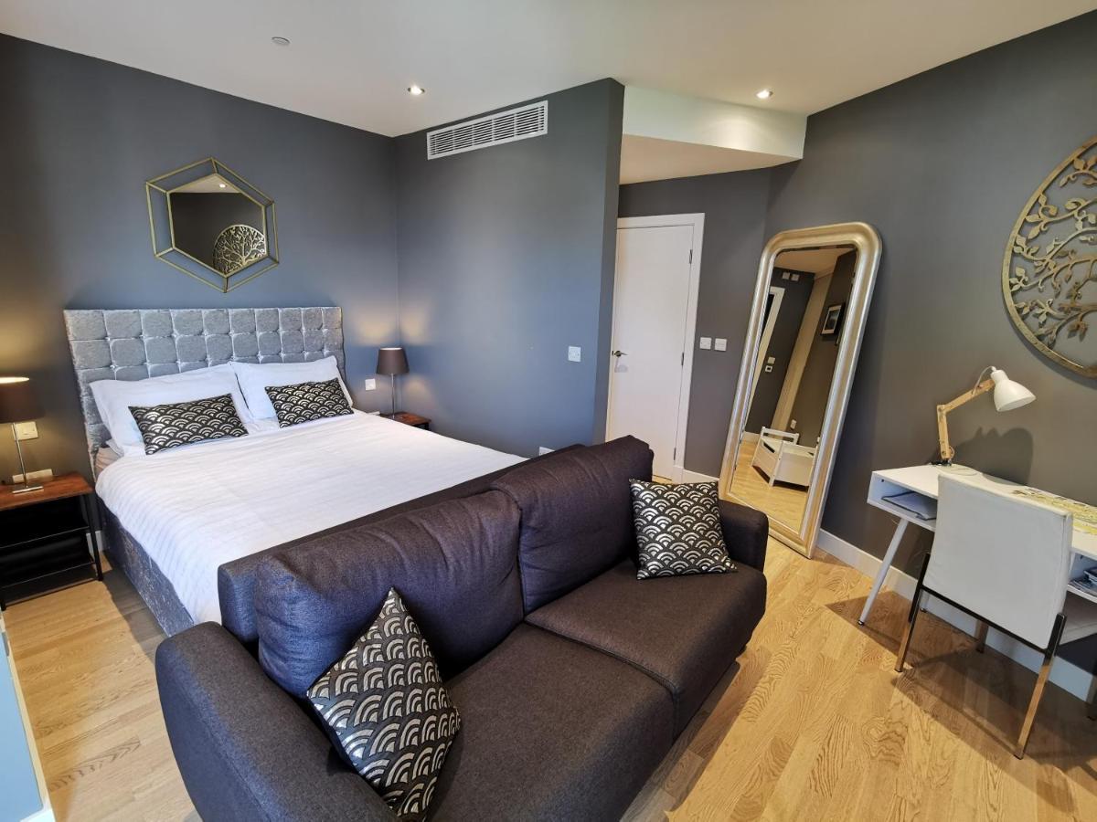 Kings Wharf Quay29 - Large Studio Apartment With 3 Pools - Gym - Rock Views - Holiday And Short Let Apartments In Γιβραλτάρ Εξωτερικό φωτογραφία
